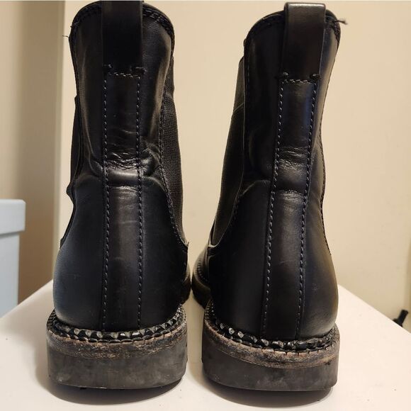 Vince Cecyl Black Leather Water Repellant Pull-on Chelsea Boots Sz. 7.5 Ret $500 - Picture 8 of 9